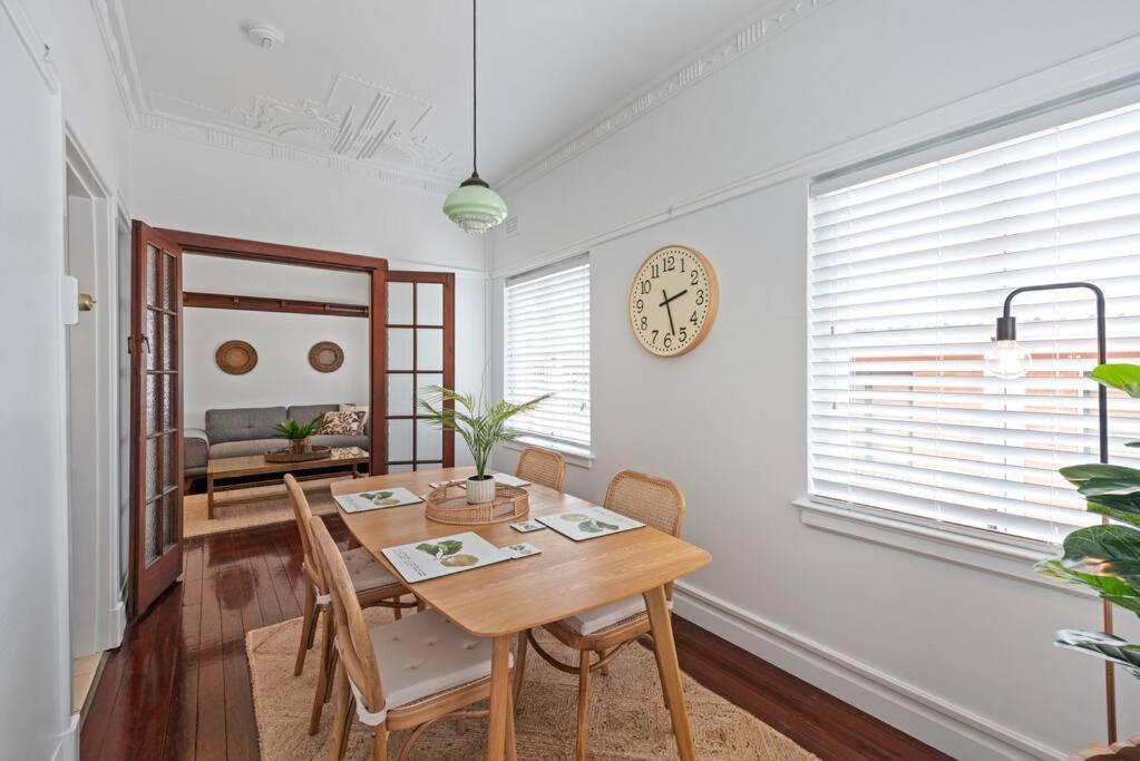 Art Deco In Ascot! ~ 2 Bed / 1 Bath / 1 Car Apartamento Brisbane Exterior foto